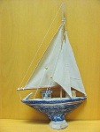 Яхта бело-голубая 55см-резьба по дереву