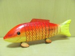 Рыба деревянная цветная двигающаяся